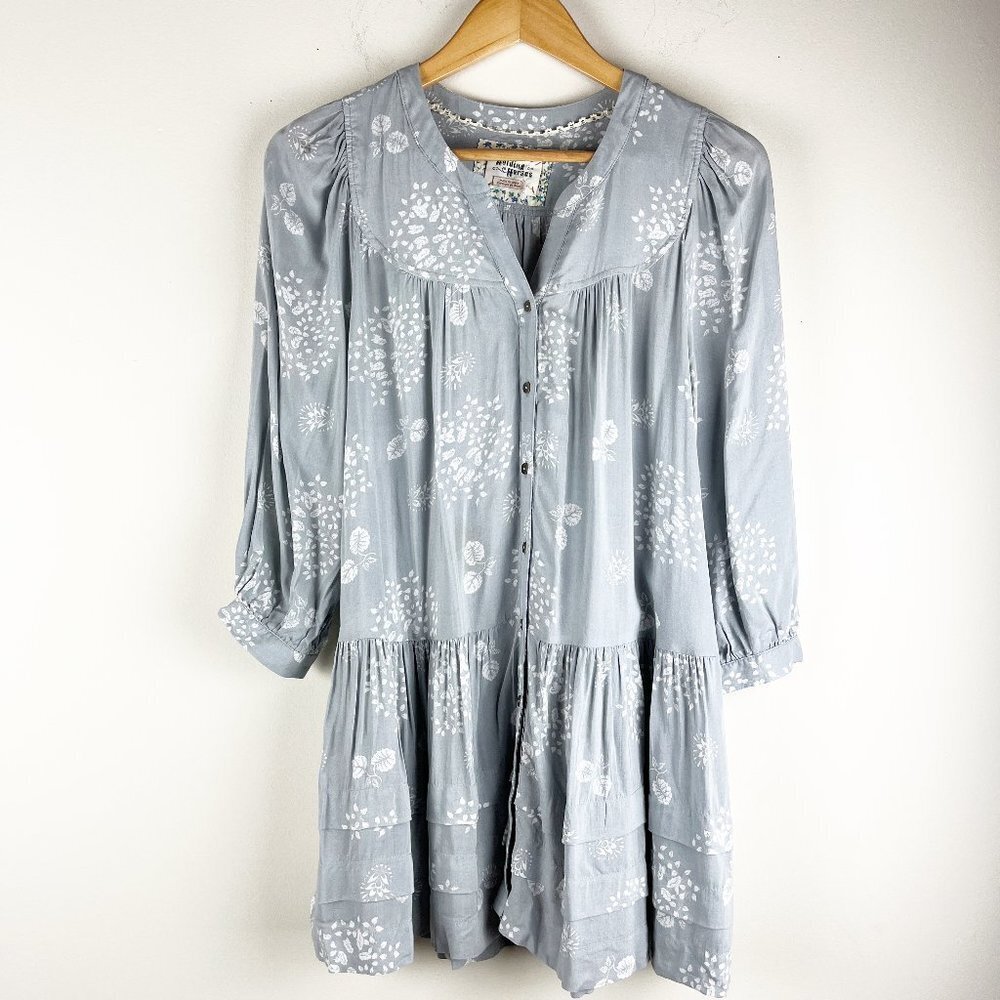 2/$30 Holding Horses Floral Tunic XS